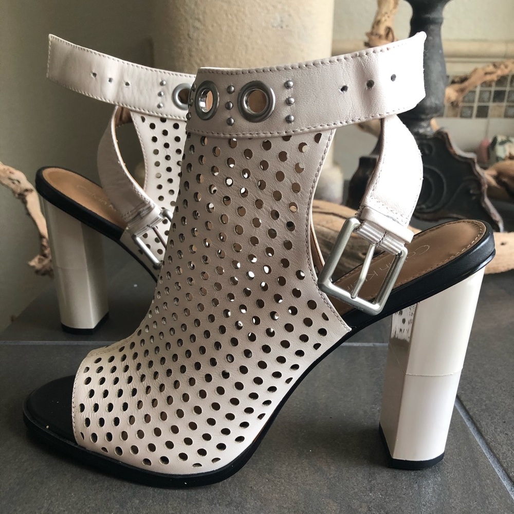 Darling heels - Picture 2 of 3